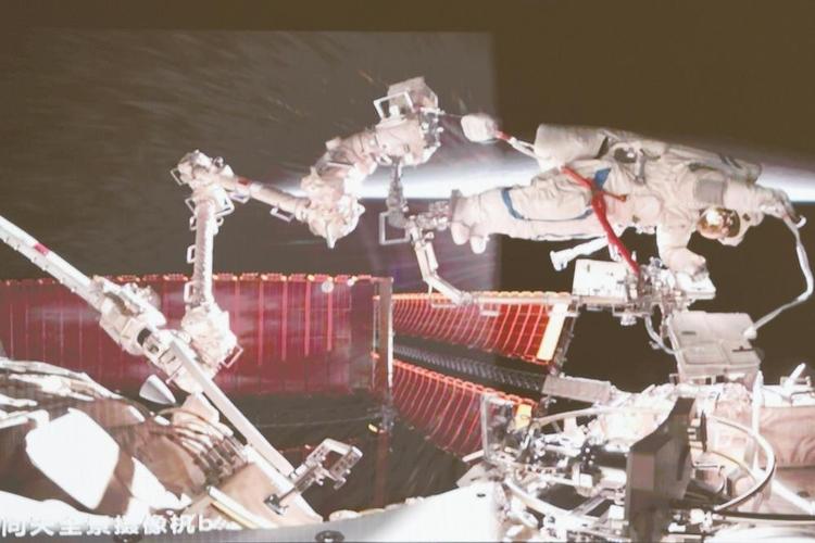 神二十首次太空出舱,神舟12号航天员第二次太空出舱